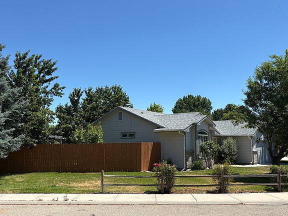 5th image of 300 W Spicewood Dr