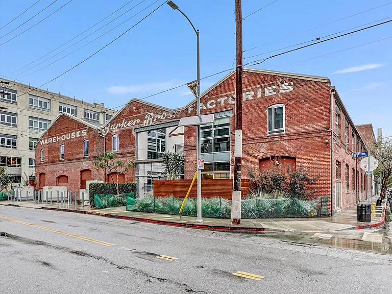527 Molino St #110 — Photo 38