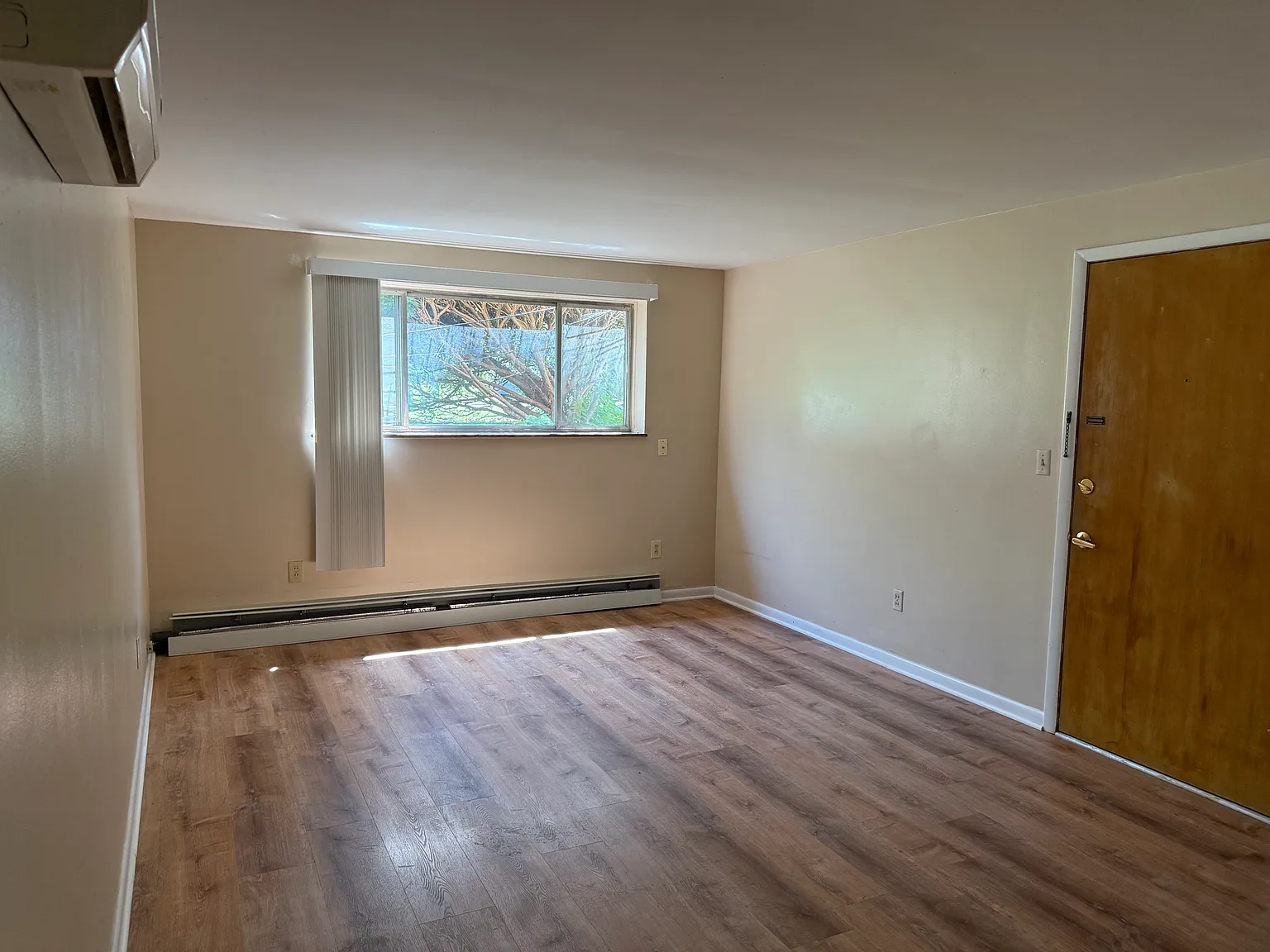 1 bed, 750 sqft, $850 — Photo 2