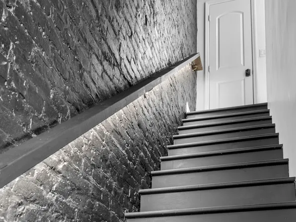 15 Dewey Place image 4 of 15