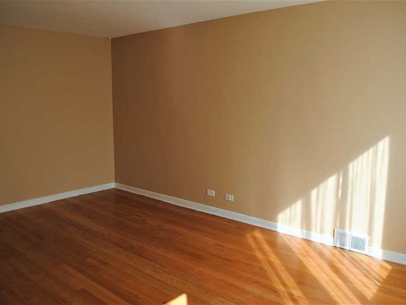2nd image of 10140 S California Ave