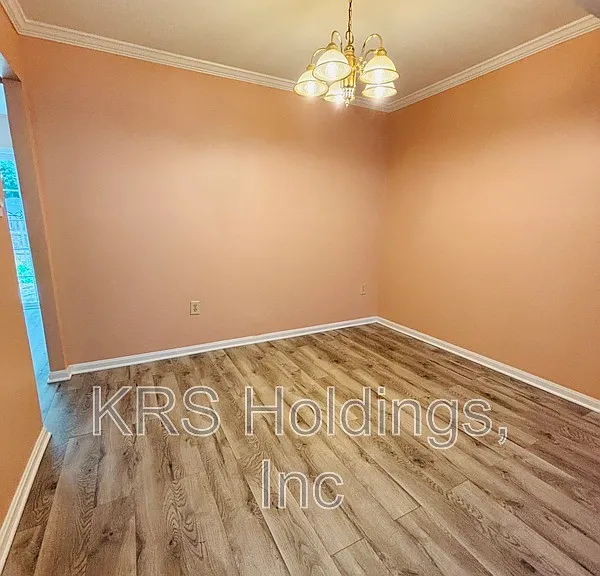 1235 Thomas Jefferson Pl — Photo 7