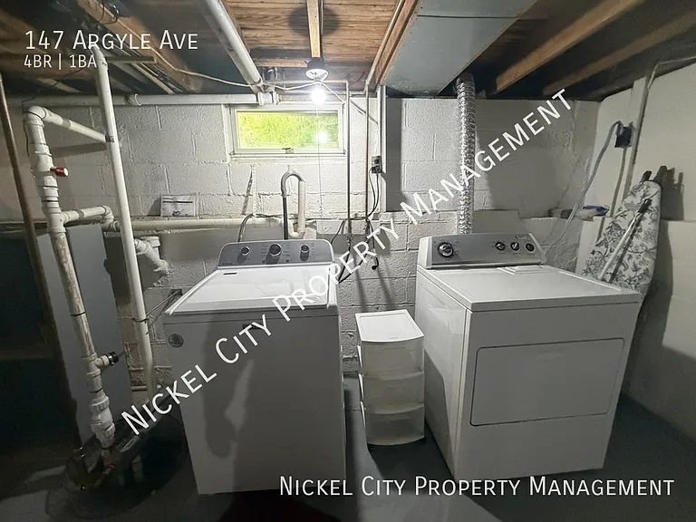 147 Argyle Ave — Photo 2