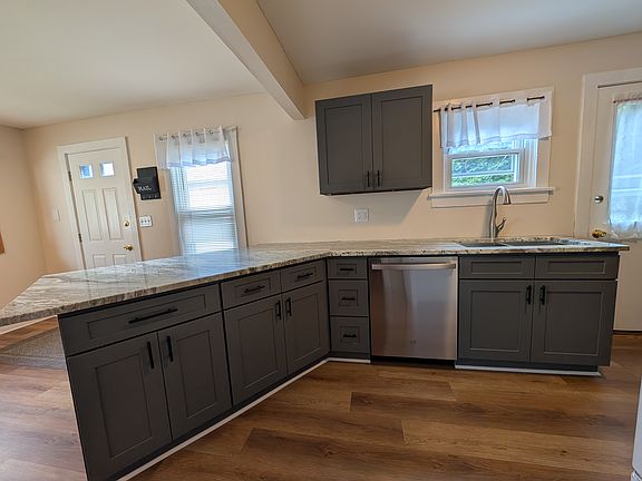 4th image of 172 Wildmere Rd