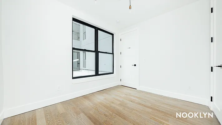 Rented by Nooklyn NYC LLC | media 54