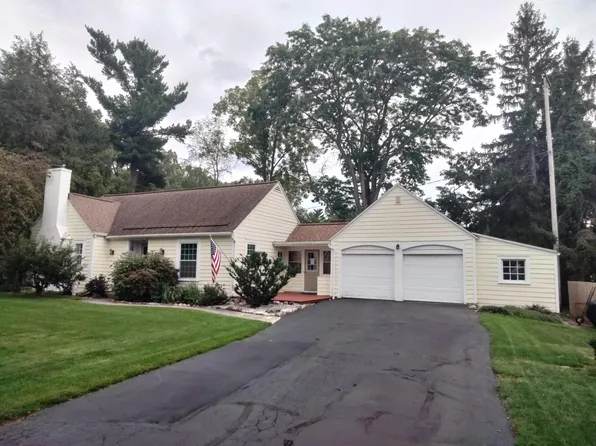 1930 Michigan St NE, Grand Rapids, MI 49503