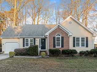 1024 Alderleaf Dr, Fuquay Varina, NC 27526