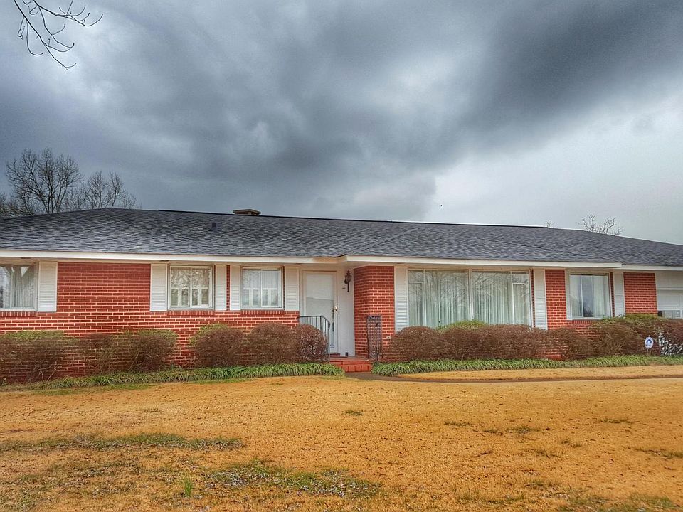 1st image of 4820 Shorewood Dr