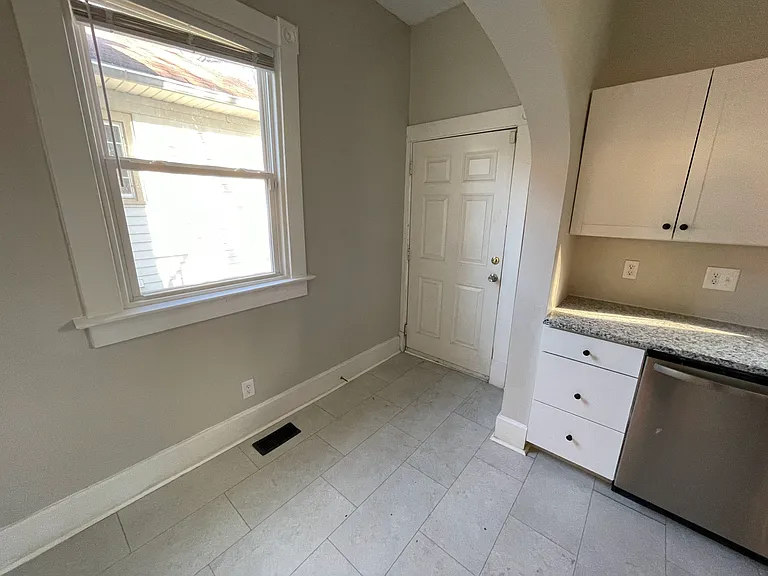 4015 Rookwood Ave — Photo 13