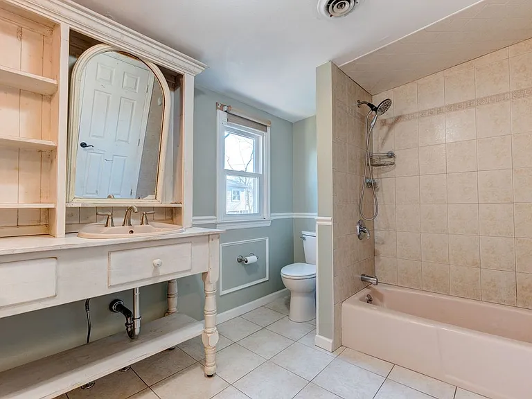 1091 S Main St #2 — Photo 12
