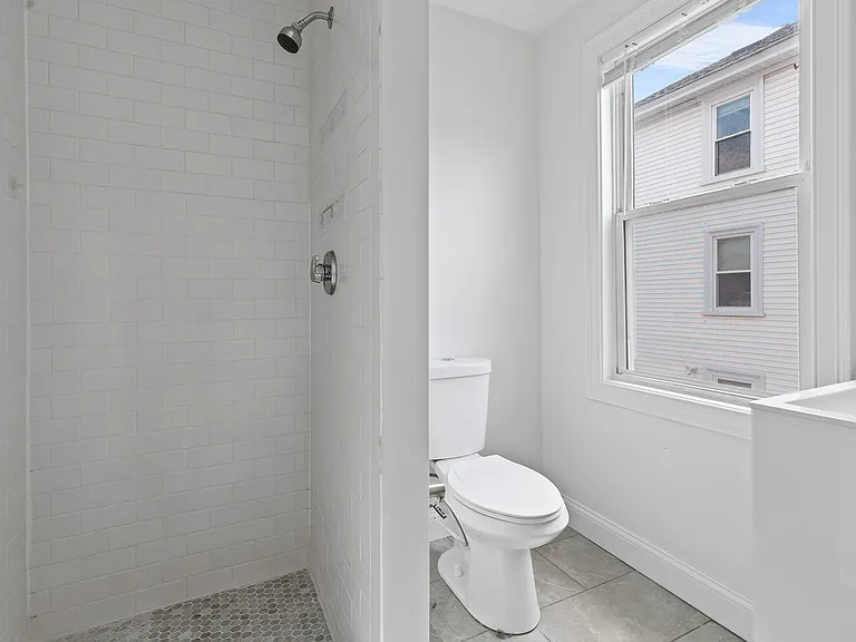 14 Trenton St #STREET2 — Photo 10