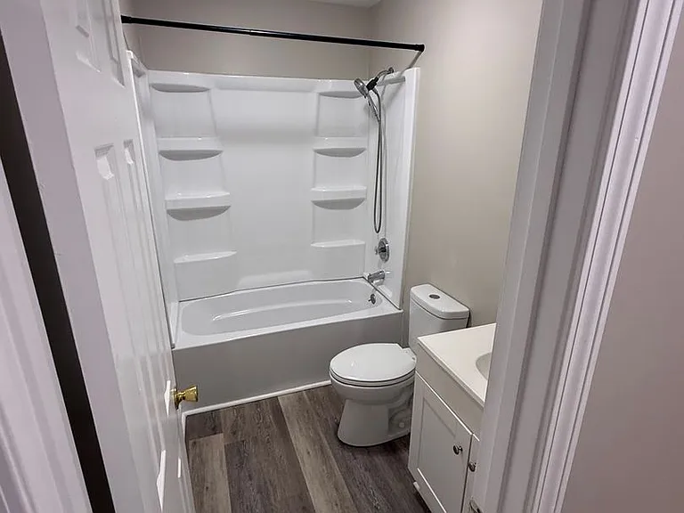 107 Daneswood Ct — Photo 13