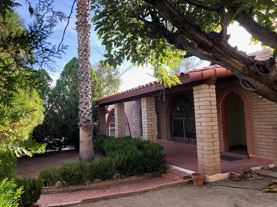 1st image of 3175 N Corona Pl