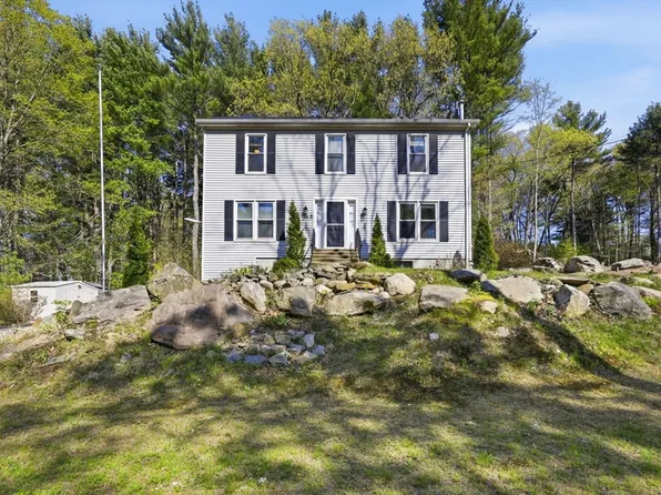 66 Buttonwood Ave, Sutton, MA 01590