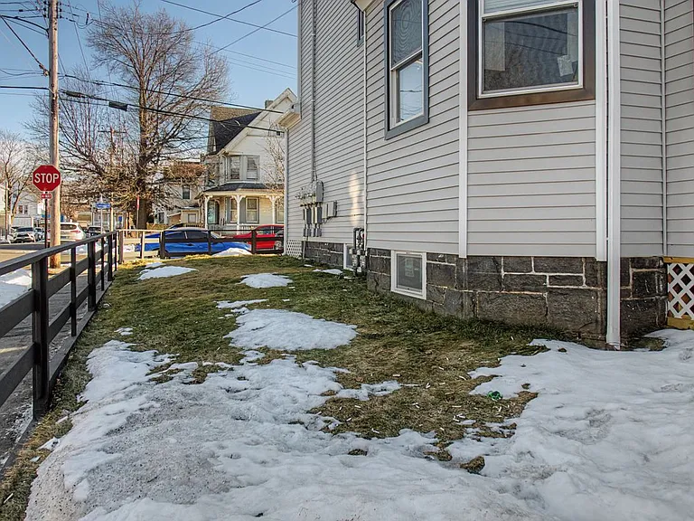 144 Cottage St #3 — Photo 8