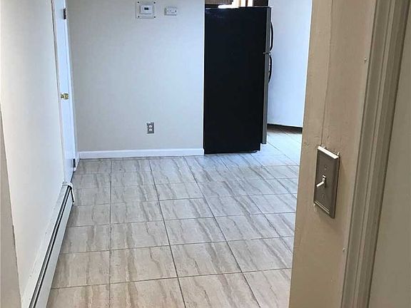 4th image of 97 Columbus Blvd