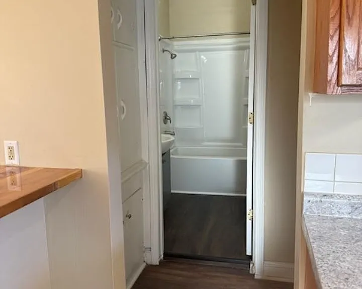 1332 Indiana Ave — Photo 14