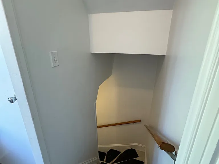 1253 Forest Rd #2 — Photo 9