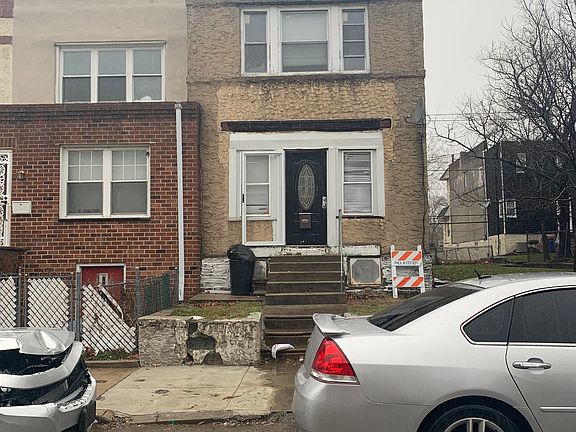 3rd image of 7141 Guyer Ave
