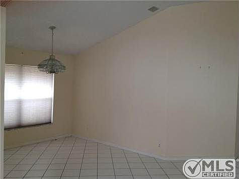 2nd image of 1381 Fairfax Cir E