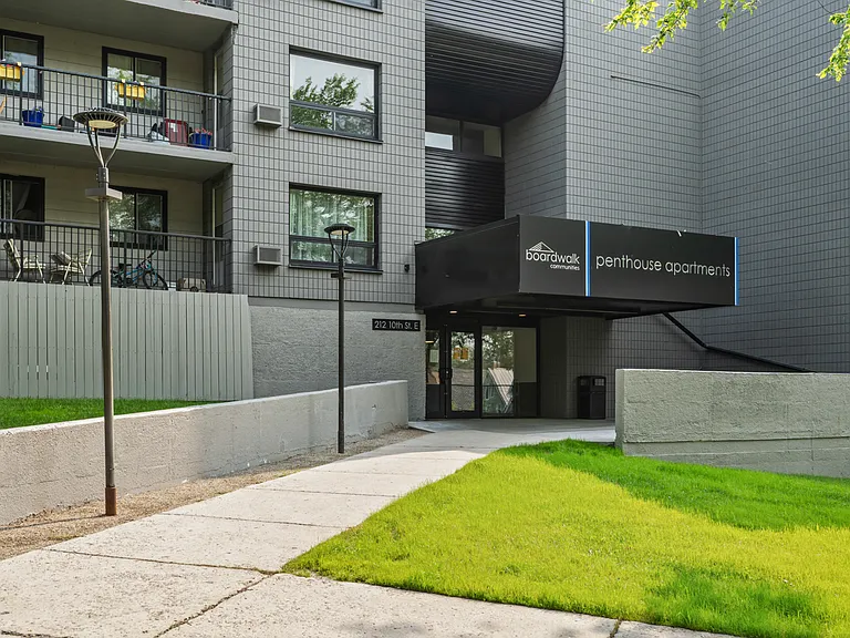 212 10th St E — Photo 19