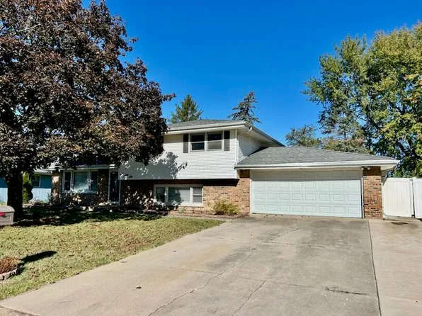 631 Concord Pl, Bourbonnais, IL 60914