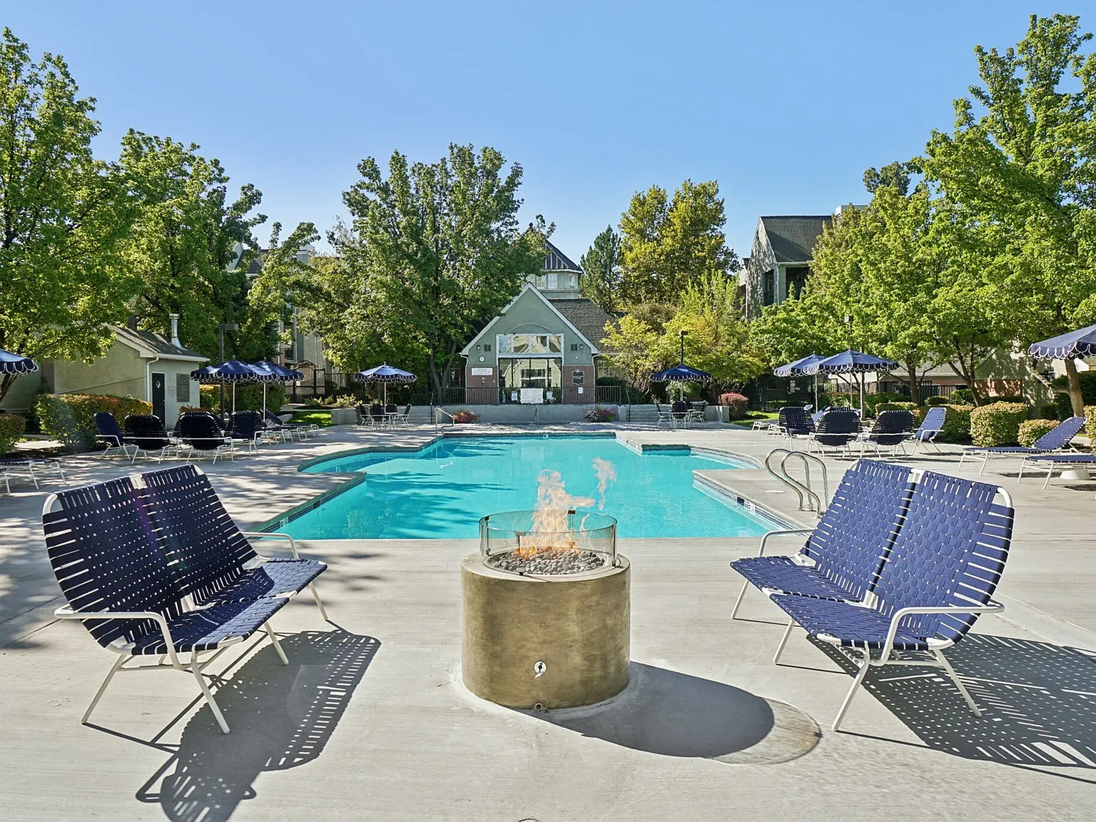 Sterling Village Apartments — Photo 2