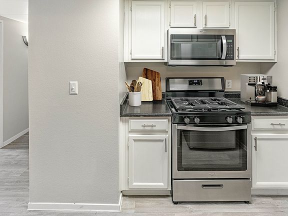 5th image of 501 E Lake Mead Pkwy #1423