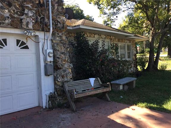2nd image of 735 El Paseo
