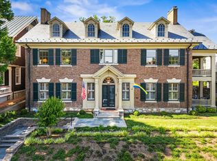 305 E Beverley St, Staunton, VA 24401