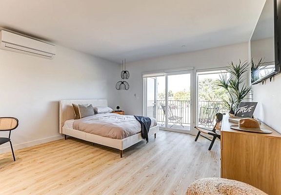 2nd image of 3910 Chapman St #321