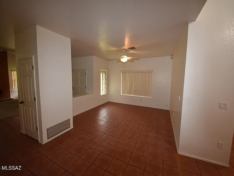 5120 E Woodgate Ln — Photo 5