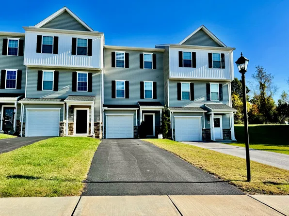 86 Holstein Dr, Hanover, PA 17331