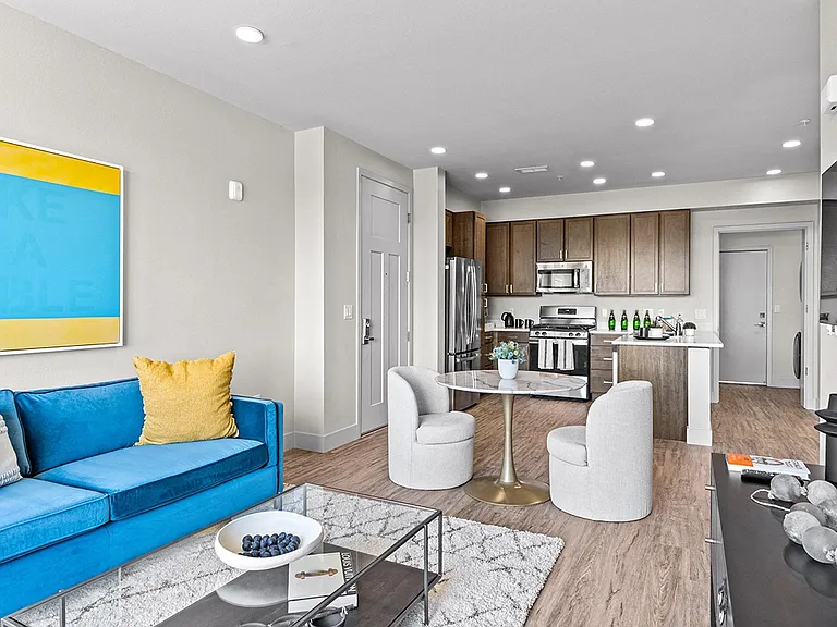 The Retreat Luxury Apartments — Photo 23