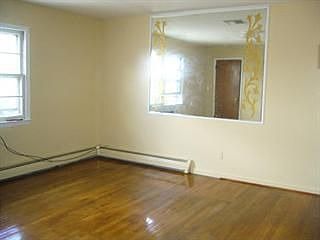 2nd image of 24 Orchard Pl #26