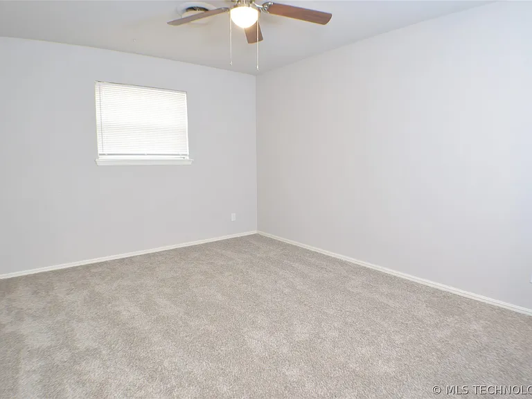 4711 S Fulton Pl — Photo 11