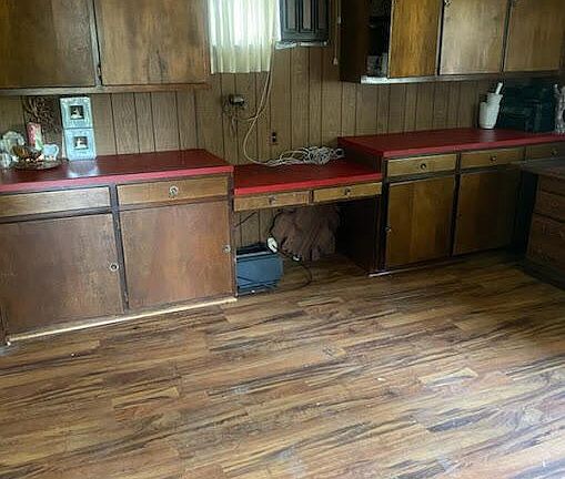 4th image of 505 W Northern Ave