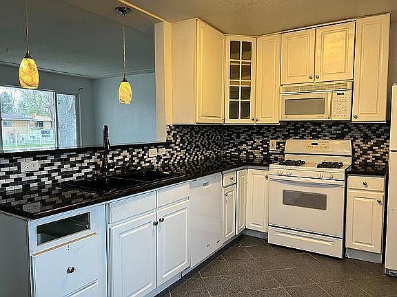 2nd image of 1210 S Knox Ct #201