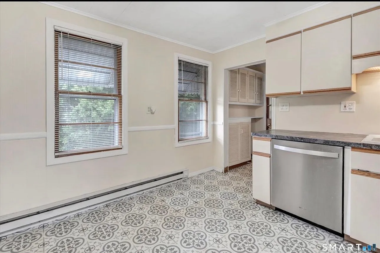 2 bed, 1000 sqft, $2,500 — Photo 3