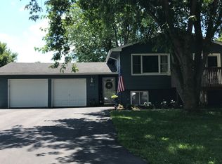 513 Hiawatha Dr, Saint Clair, MN 56080