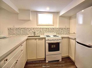 47 Newbury Dr, Newmarket, ON L3Y 4P9