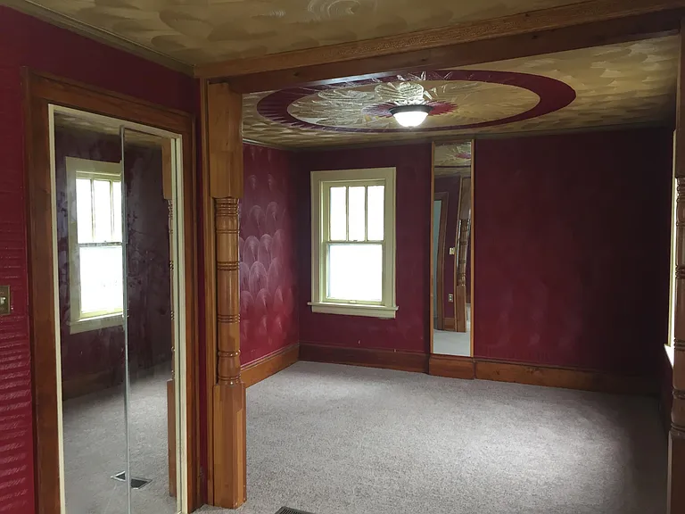 986 Chalker St — Photo 11