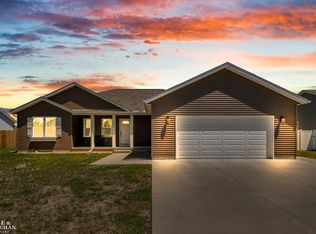 243 Oregon Ave, Marysville, MI 48040