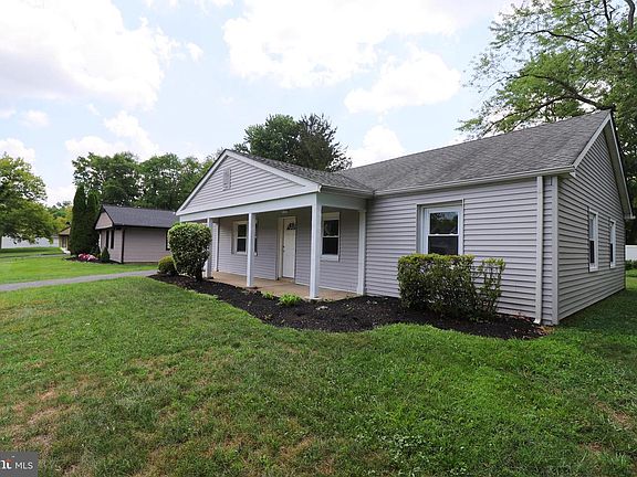 3rd image of 57 E Ln