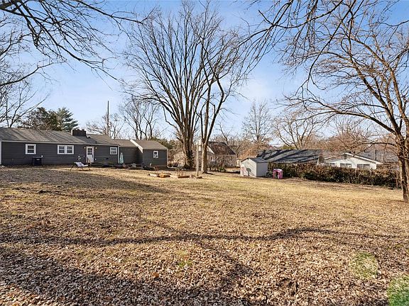 4th image of 8381 Latty Ave