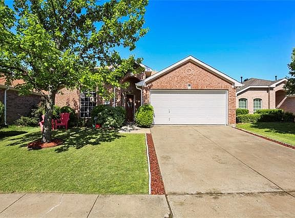 2nd image of 303 Waterford Dr