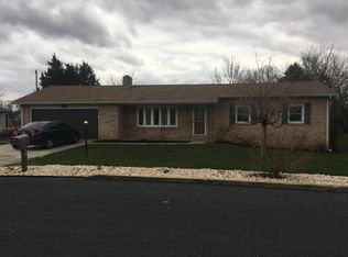 909 Spring Cir, Mechanicsburg, PA 17055