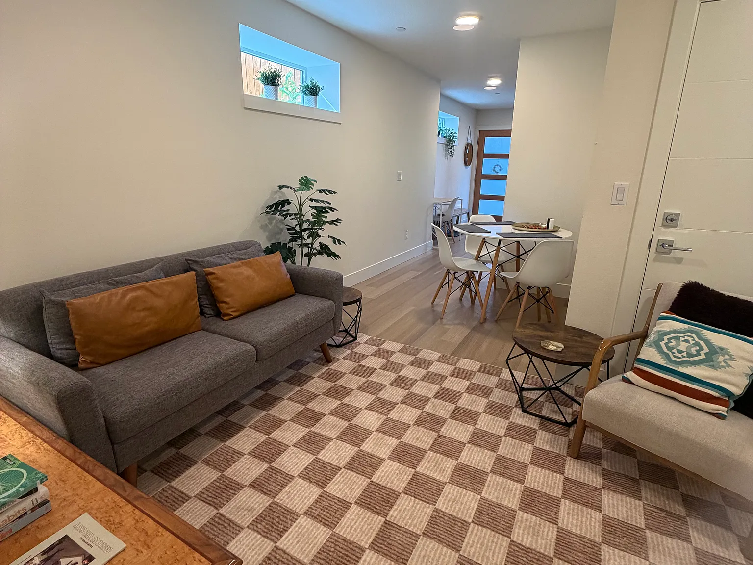 1 bed, 711 sqft, $1,950 — Photo 1