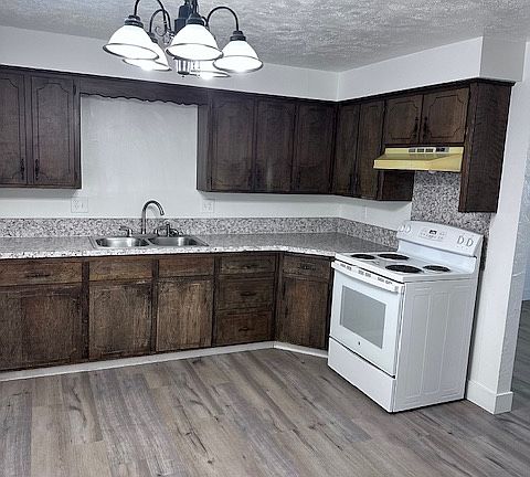4th image of 205 Hansen Ave #3