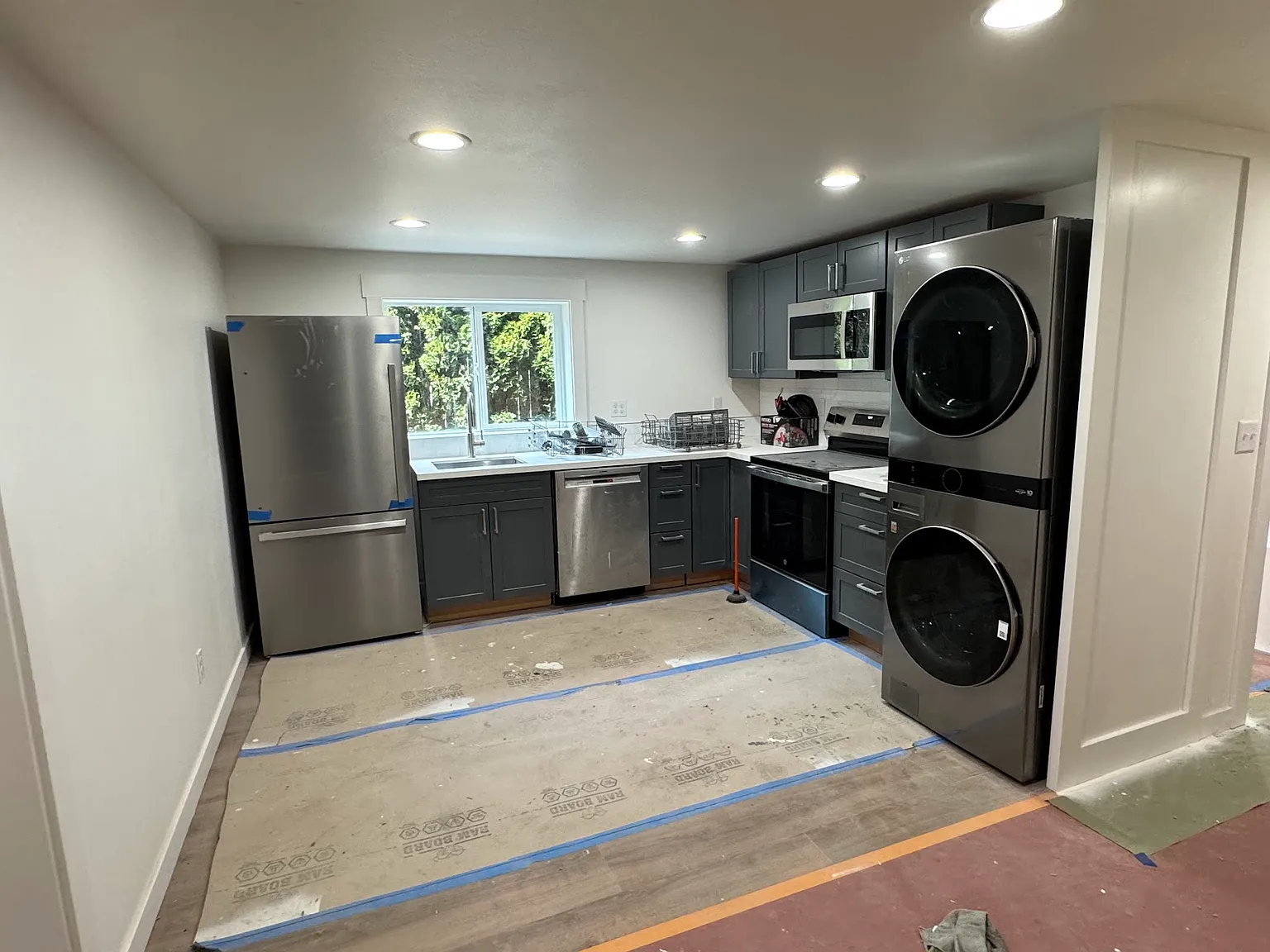 2112 Sunset Dr W — Photo 2